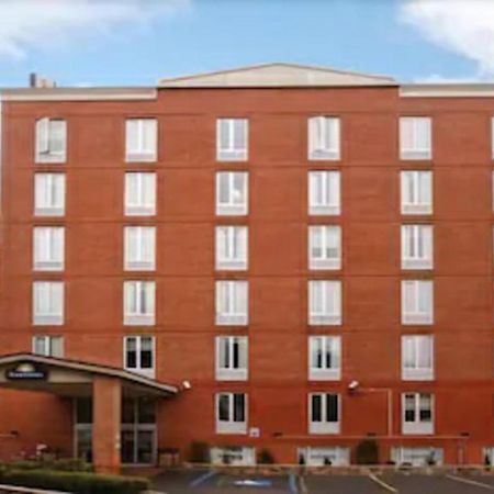 Days Inn By Wyndham Long Island City Nueva York Exterior foto
