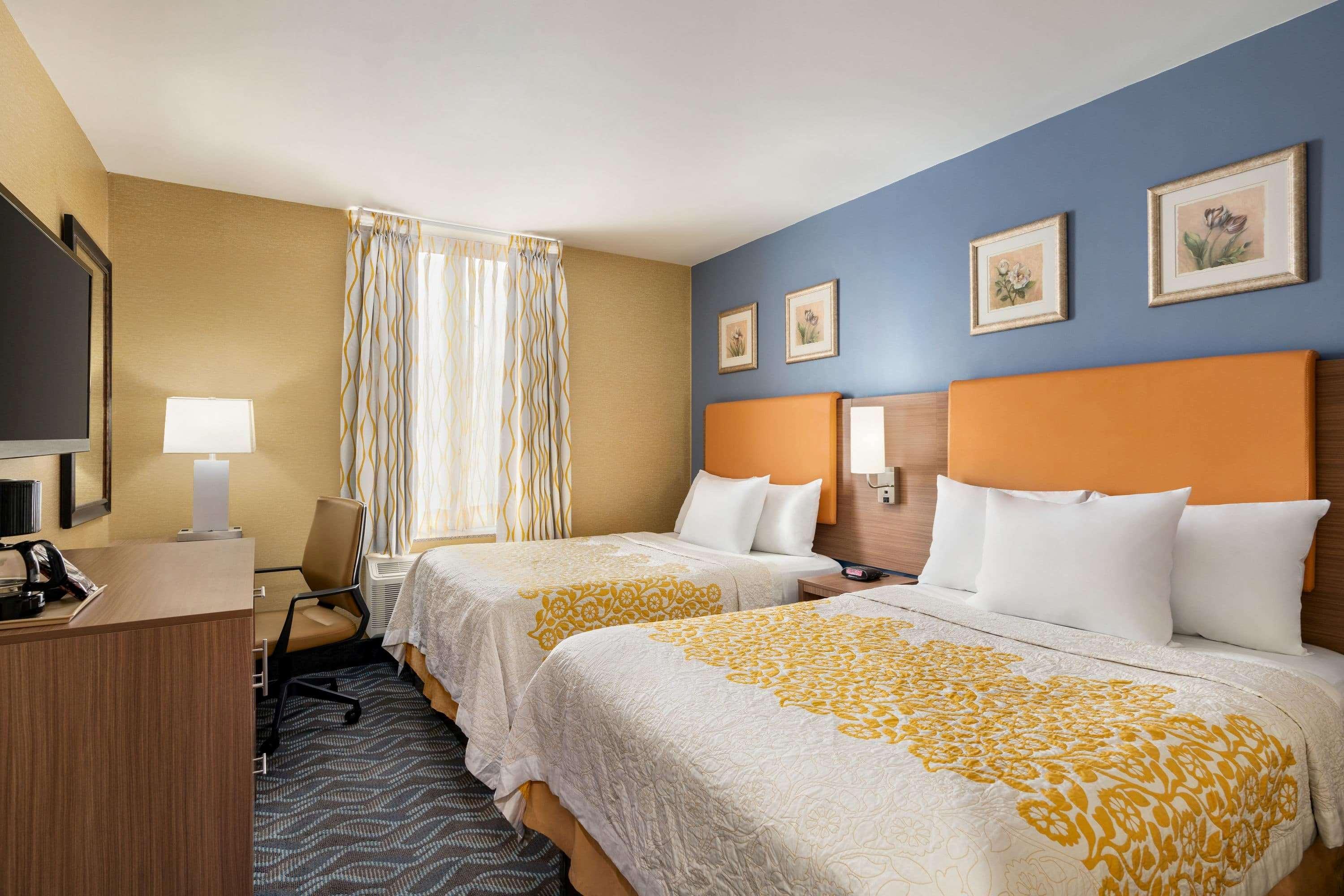 Days Inn By Wyndham Long Island City Nueva York Exterior foto